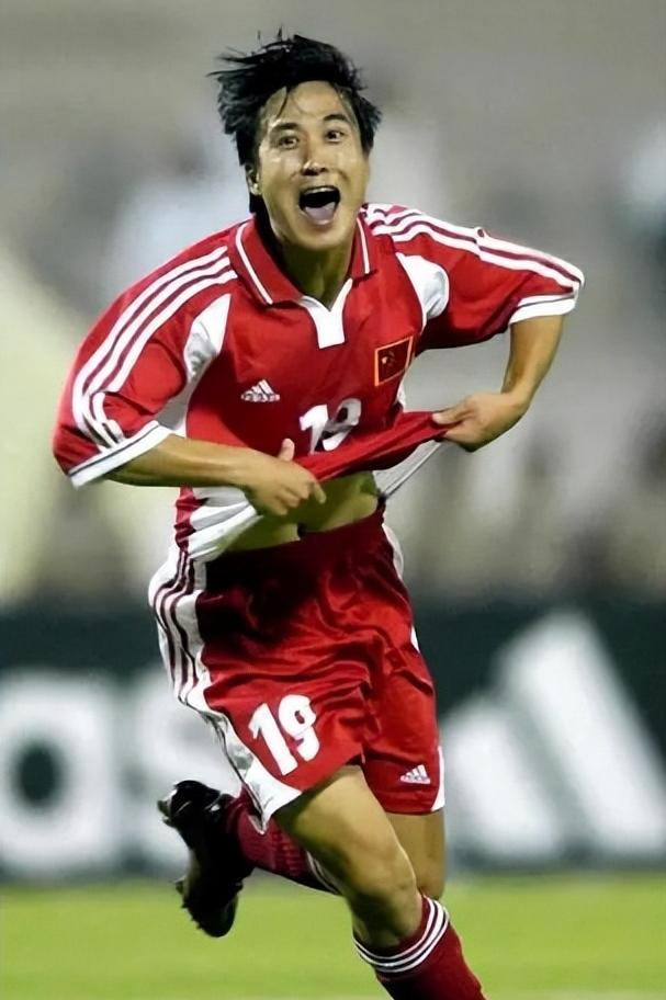 足坛传奇：球员风采展现无限魅力的简单介绍