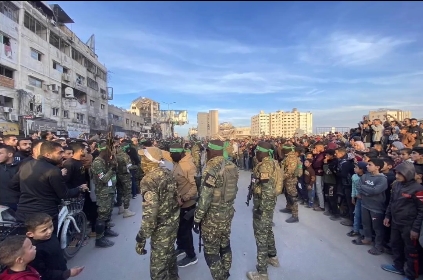 激烈交锋中的胜负之争,场面一触即发是什么