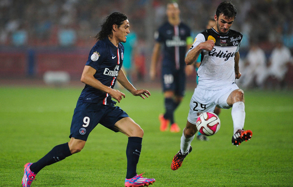 甘冈主场战胜对手，全队表现出色的简单介绍