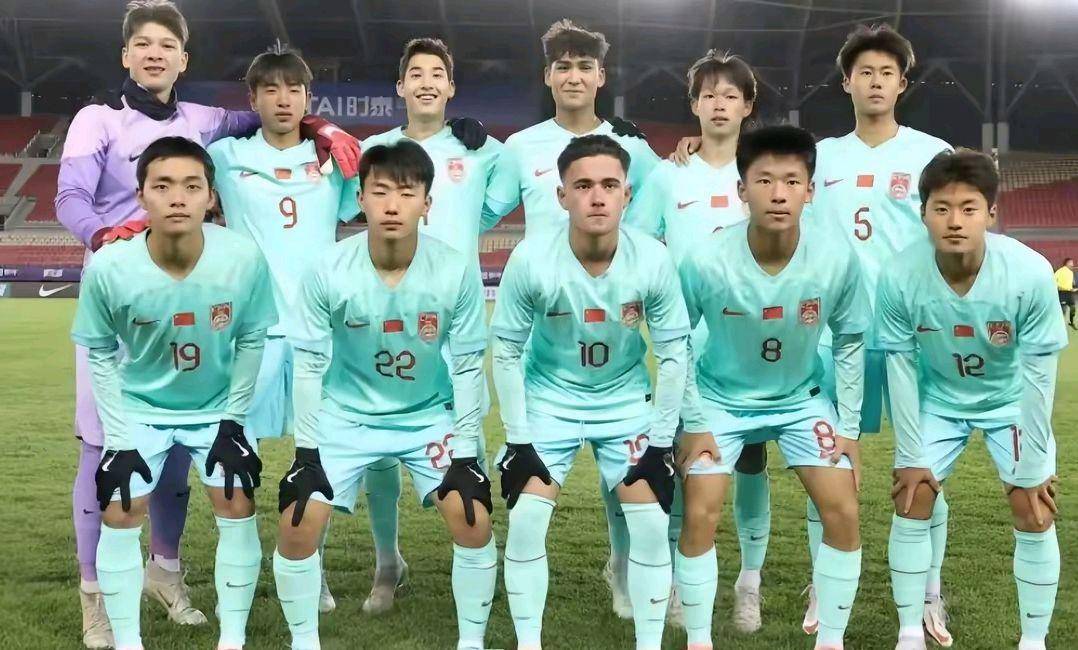 包含国内足球最新消息频传，球队备战态度积极的词条